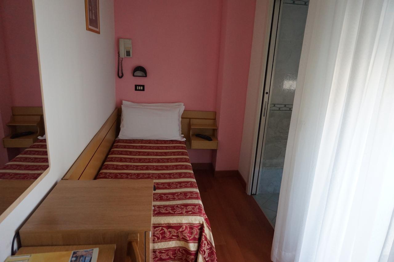 Hotel Angelus Rimini Dış mekan fotoğraf